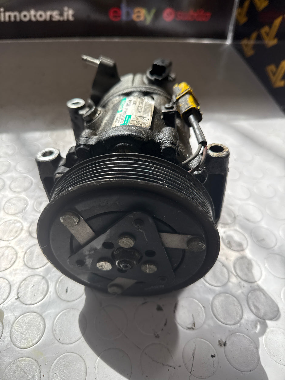 Compresseur de climatisation pour Citroën C3 Série 2 9822826880 HFV essence 11 (05&gt;10)