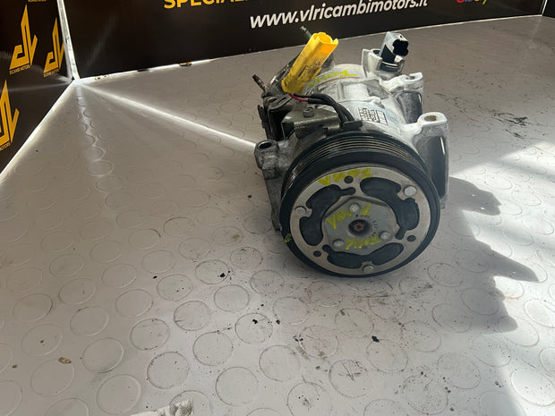 Compresseur de climatisation PEUGEOT/CITROEN/OPEL 9834779480