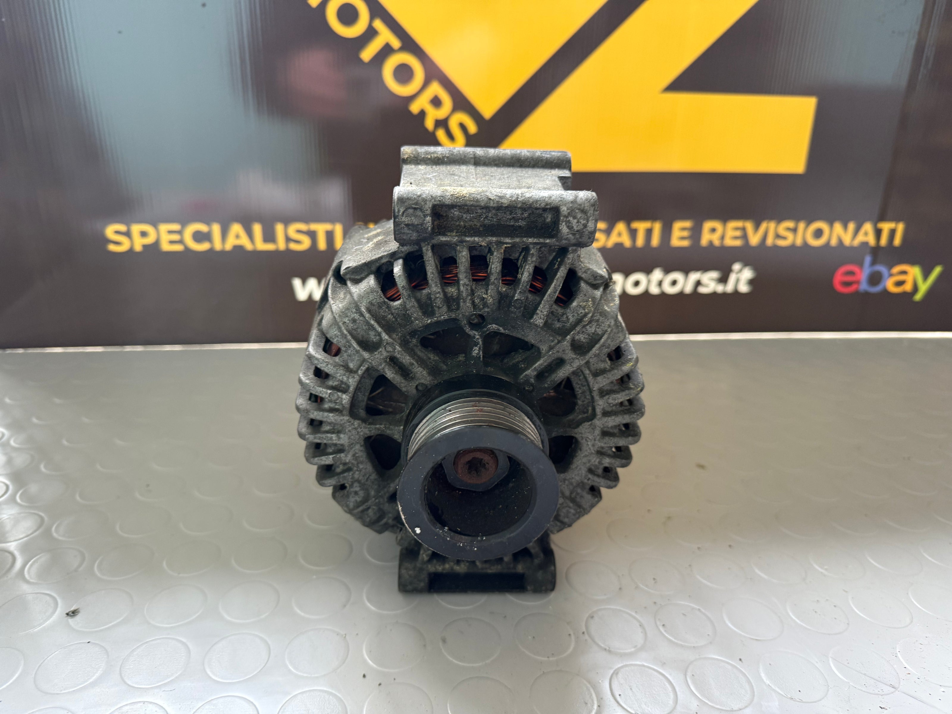 Mercedes W204 W207 0M651 14V 150A start/stop alternator