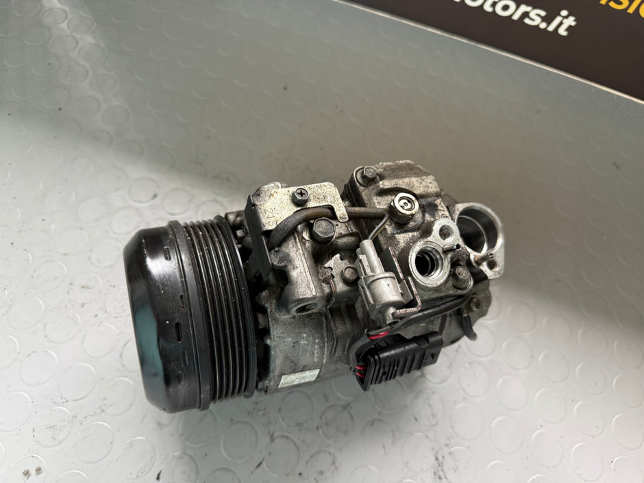 Compresseur de climatisation Mercedes Classe C W204 6SBU16 09N00720